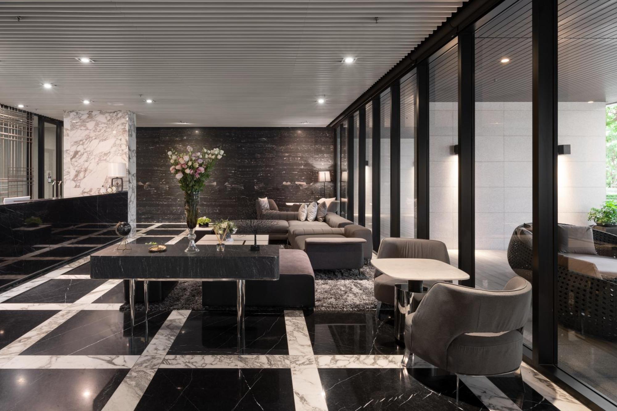 Hampton Residence Next To Emporium Bangkok Bagian luar foto