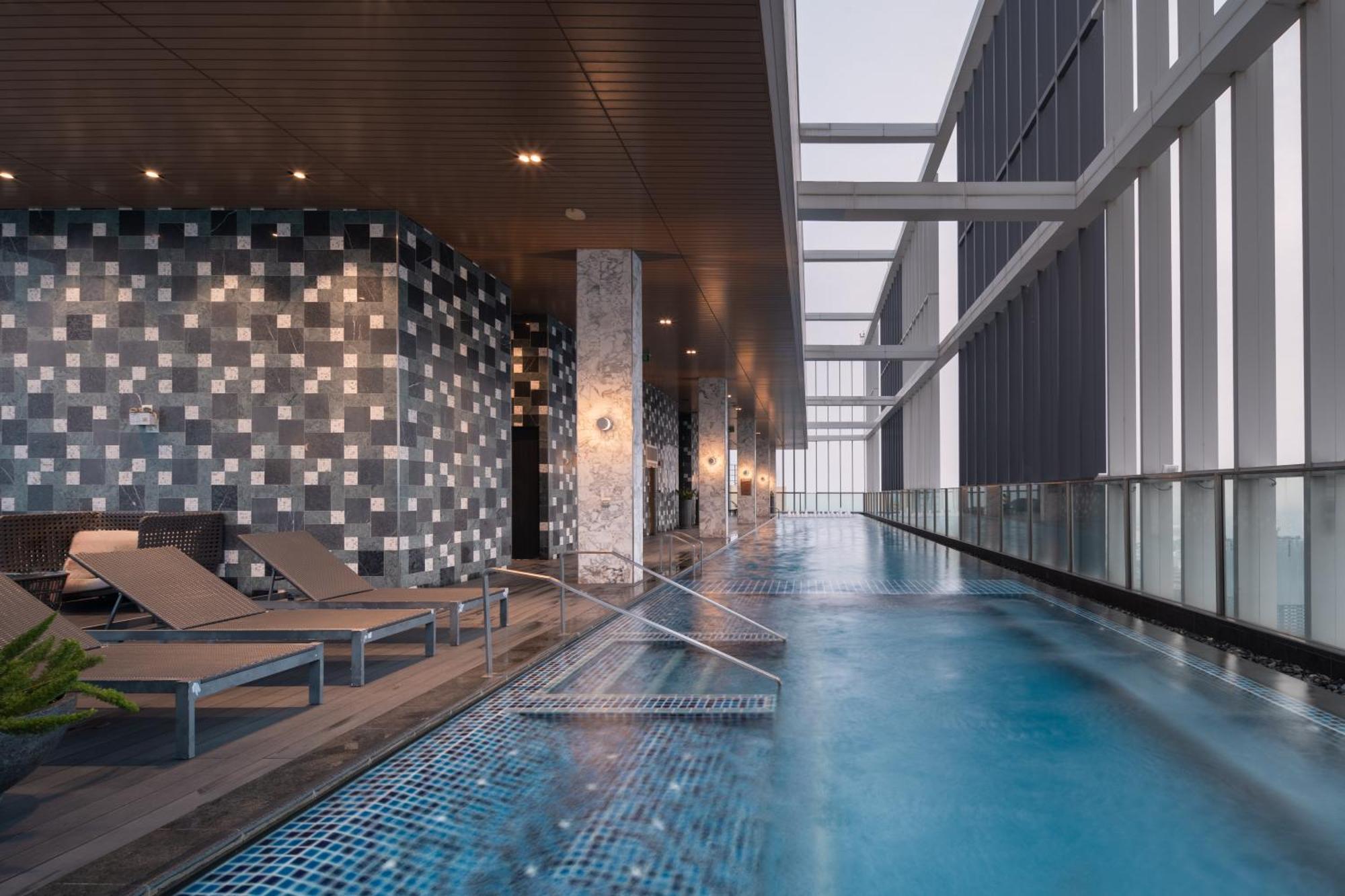 Hampton Residence Next To Emporium Bangkok Bagian luar foto