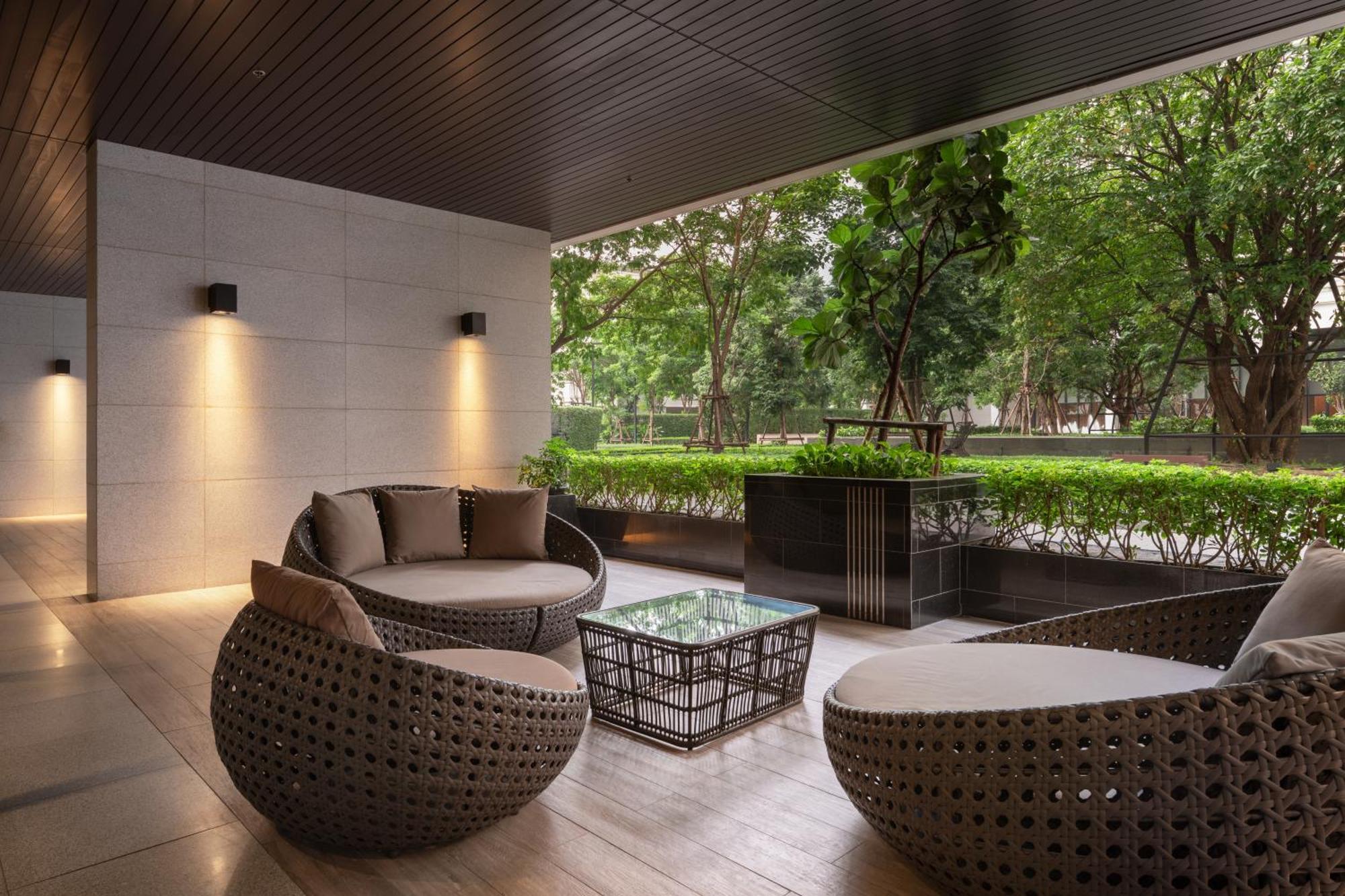 Hampton Residence Next To Emporium Bangkok Bagian luar foto