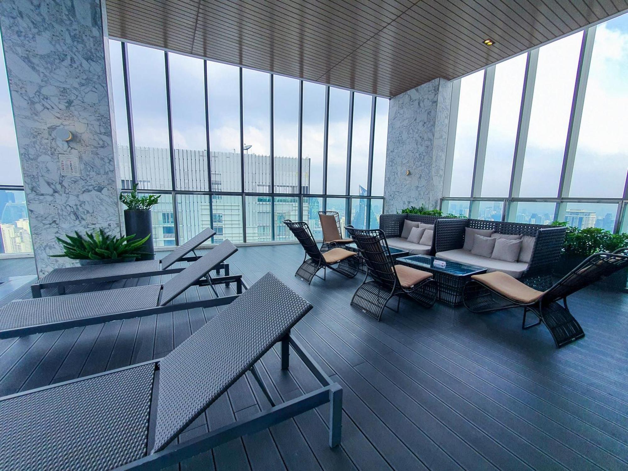 Hampton Residence Next To Emporium Bangkok Bagian luar foto